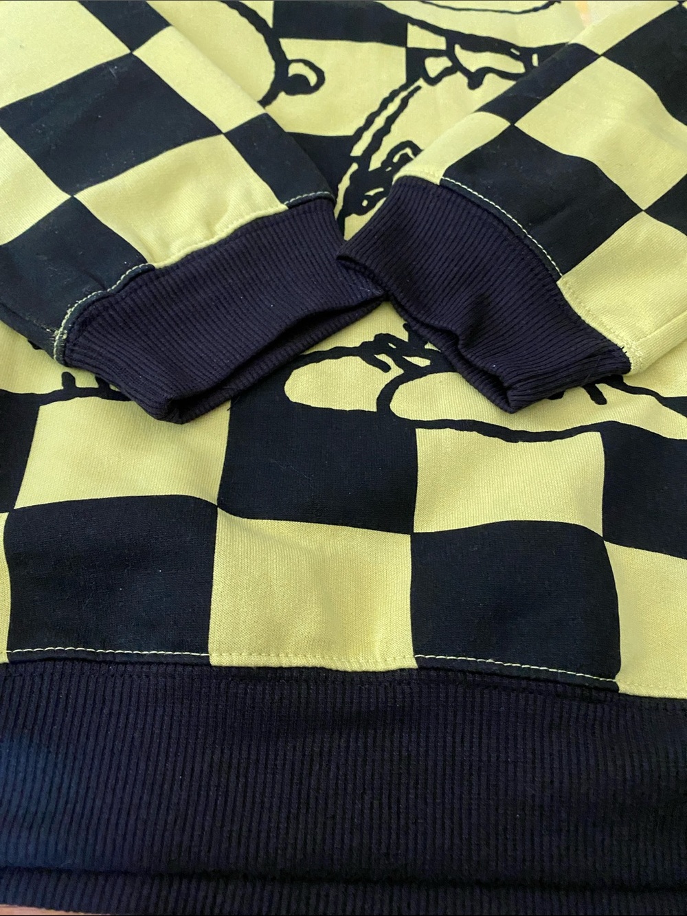 Charlie Brown & Snoopy Large Oversized Top - Picture 6 of 12
